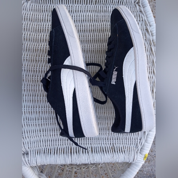 Puma Ladies Smash Suede Casual Sneakers - Picture 2 of 6